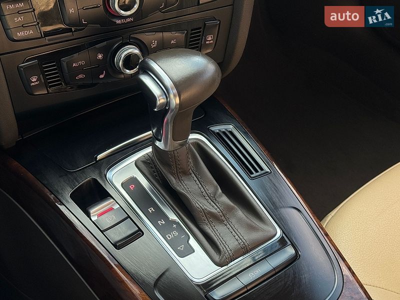 Седан Audi A4 2013 в Полтаві