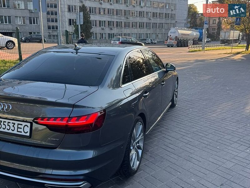 Седан Audi A4 2020 в Киеве