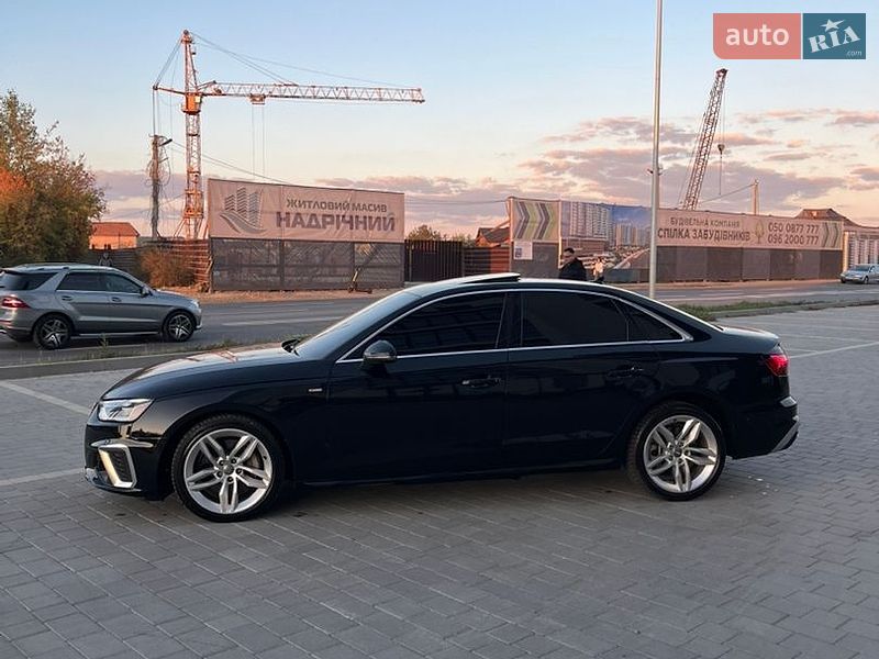 Седан Audi A4 2023 в Івано-Франківську