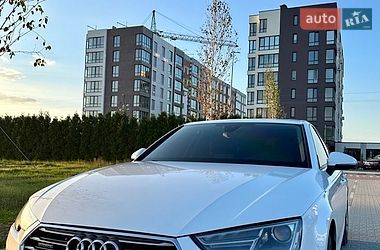 Седан Audi A4 2017 в Городке