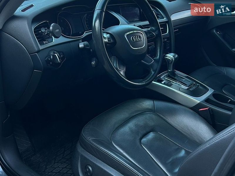 Седан Audi A4 2013 в Черкасах