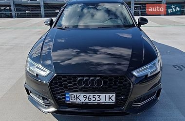 Седан Audi A4 2016 в Ровно