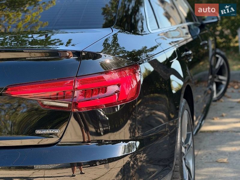 Седан Audi A4 2015 в Стрию