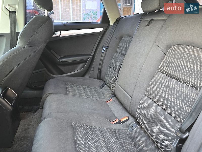 Универсал Audi A4 2011 в Киеве