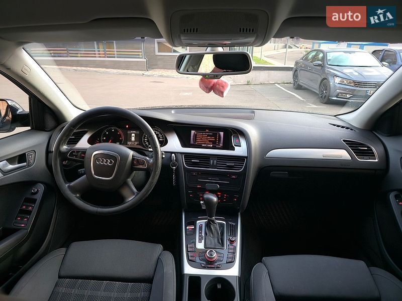 Универсал Audi A4 2011 в Киеве