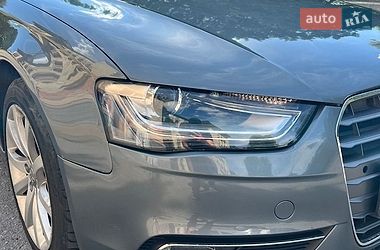 Седан Audi A4 2012 в Полтаве