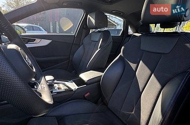 Седан Audi A4 2020 в Киеве
