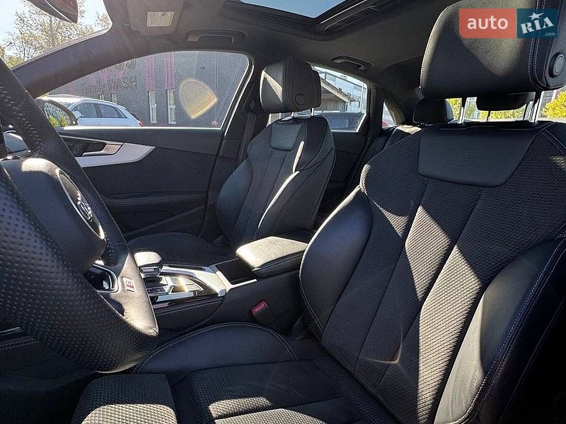 Седан Audi A4 2020 в Киеве