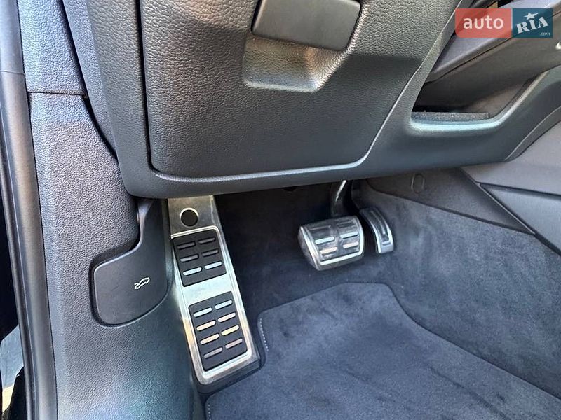 Седан Audi A4 2020 в Киеве