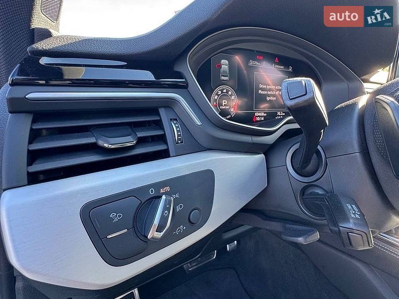 Седан Audi A4 2020 в Киеве