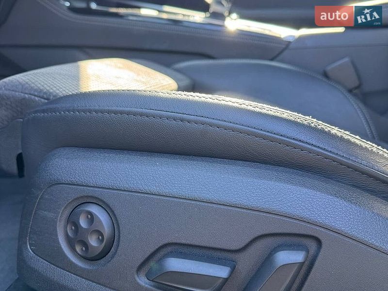 Седан Audi A4 2020 в Киеве