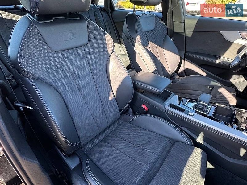 Седан Audi A4 2020 в Киеве