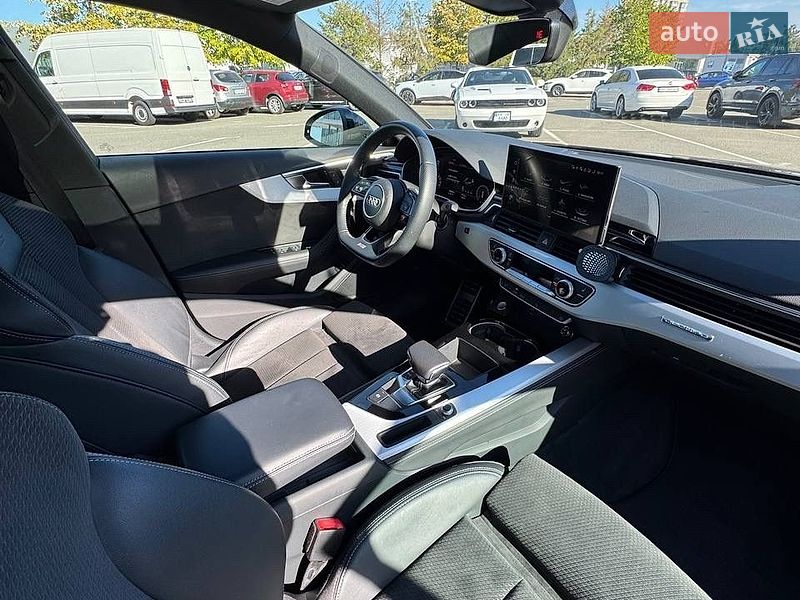 Седан Audi A4 2020 в Киеве