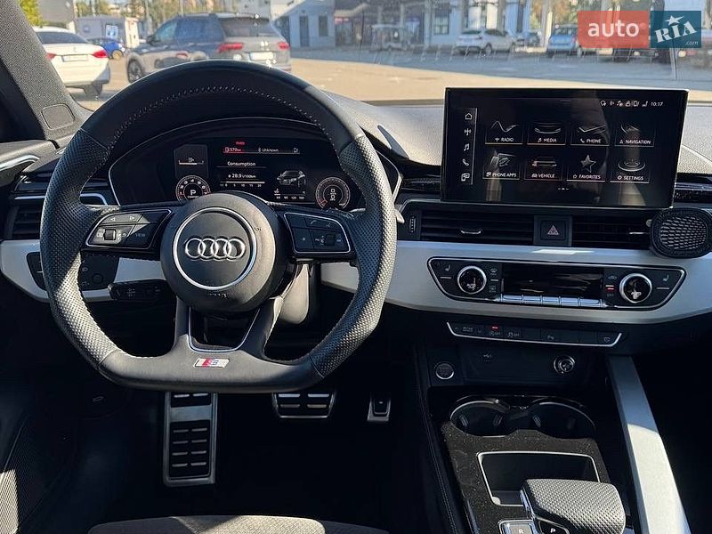 Седан Audi A4 2020 в Киеве