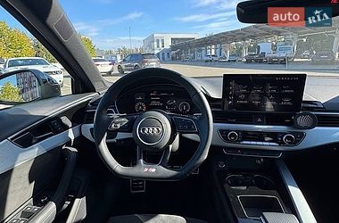 Седан Audi A4 2020 в Киеве
