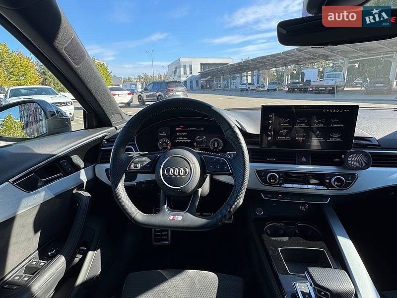 Седан Audi A4 2020 в Киеве