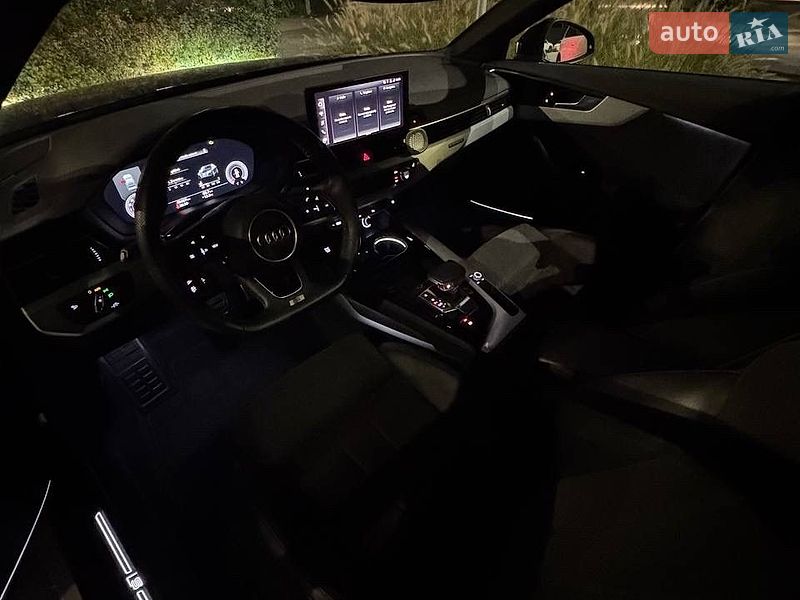 Седан Audi A4 2020 в Киеве