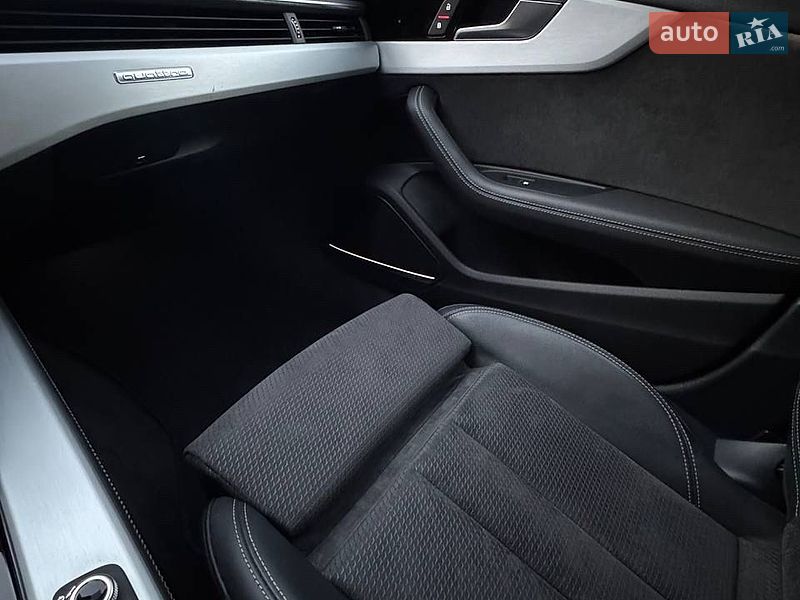 Седан Audi A4 2020 в Киеве