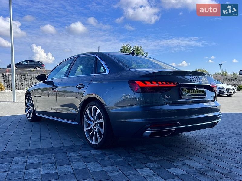 Седан Audi A4 2021 в Львове