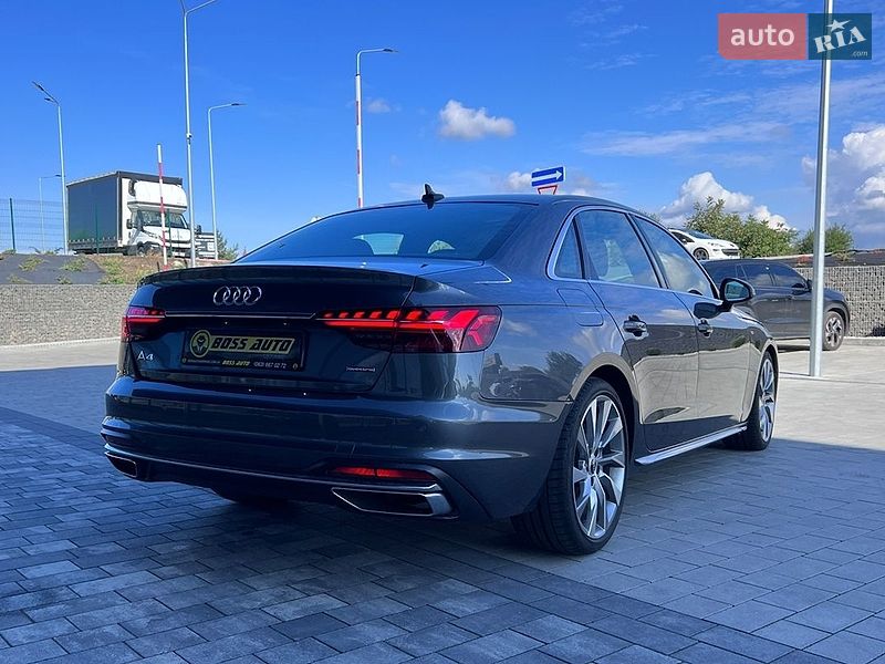 Седан Audi A4 2021 в Львове