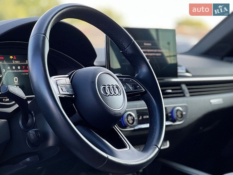 Седан Audi A4 2021 в Львове