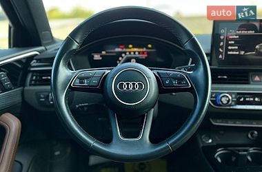 Седан Audi A4 2021 в Львове