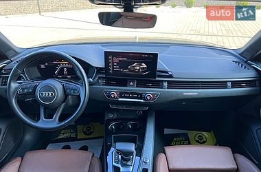 Седан Audi A4 2021 в Львове
