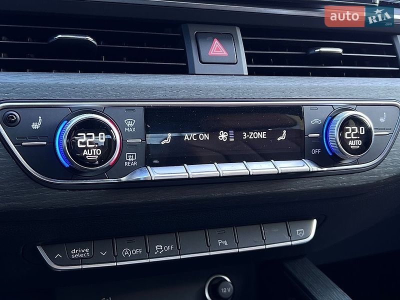 Седан Audi A4 2021 в Львове