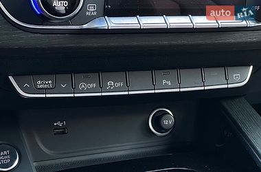 Седан Audi A4 2021 в Львове