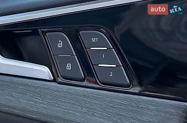 Седан Audi A4 2021 в Львове
