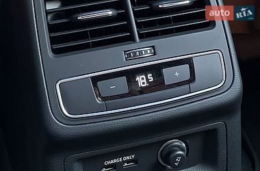 Седан Audi A4 2021 в Львове