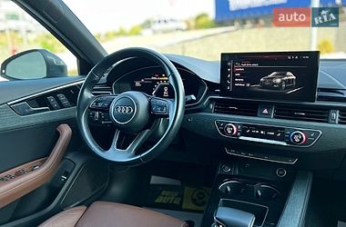Седан Audi A4 2021 в Львове