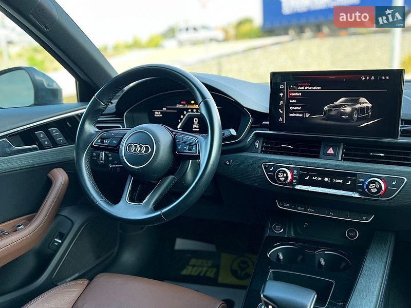 Седан Audi A4 2021 в Львове