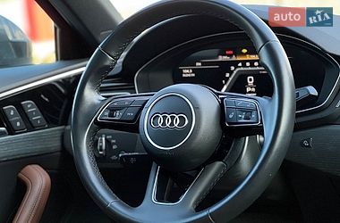 Седан Audi A4 2021 в Львове
