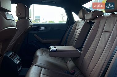 Седан Audi A4 2021 в Львове
