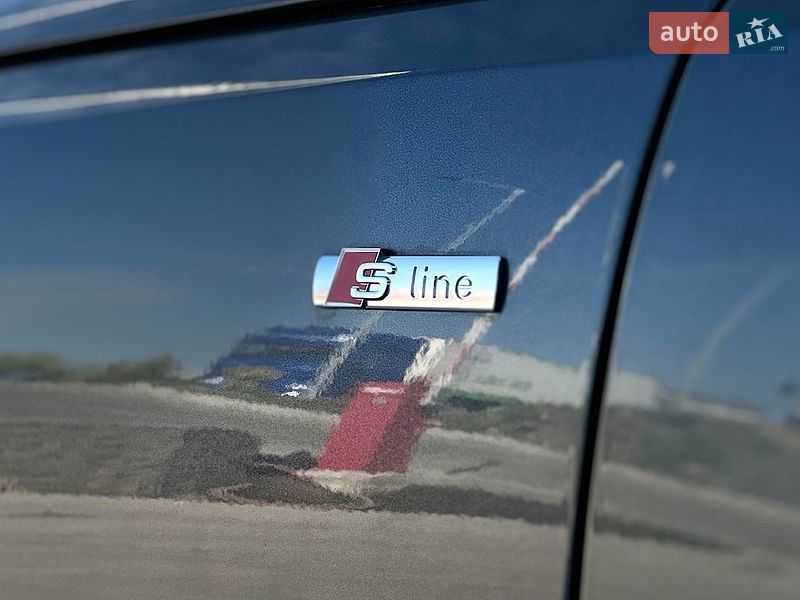 Седан Audi A4 2021 в Львове