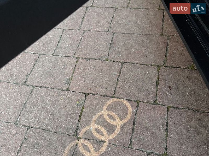 Седан Audi A4 2018 в Стрые