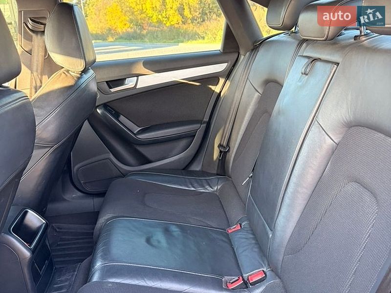 Седан Audi A4 2010 в Львові