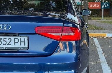 Седан Audi A4 2014 в Києві