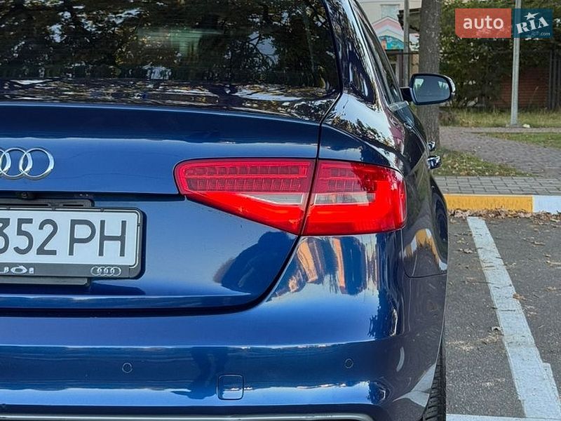 Седан Audi A4 2014 в Києві