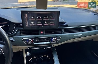 Седан Audi A4 2022 в Вінниці