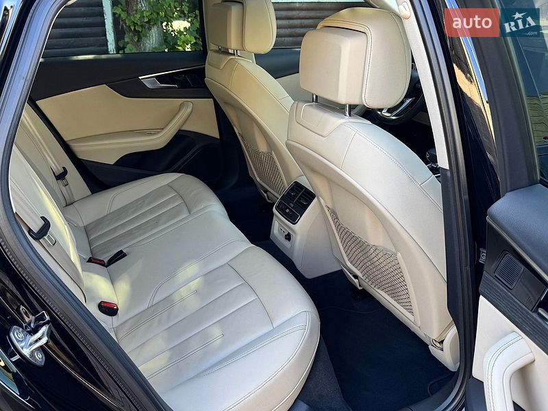 Седан Audi A4 2022 в Вінниці
