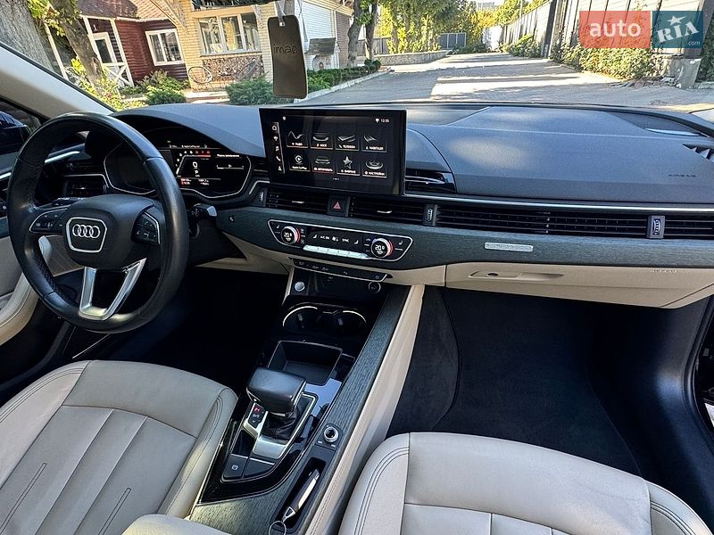 Седан Audi A4 2022 в Вінниці