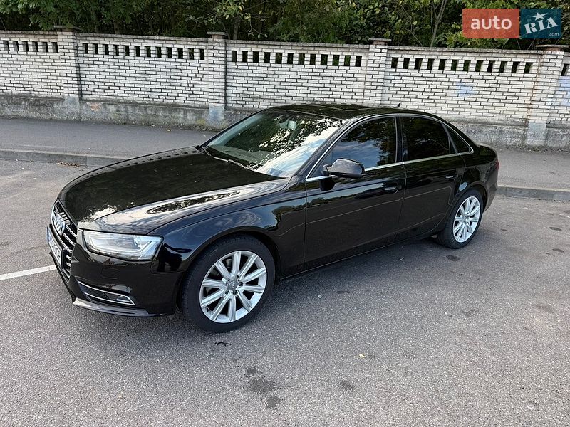 Седан Audi A4 2014 в Виннице