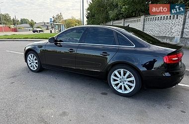 Седан Audi A4 2014 в Виннице