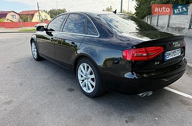 Седан Audi A4 2014 в Виннице