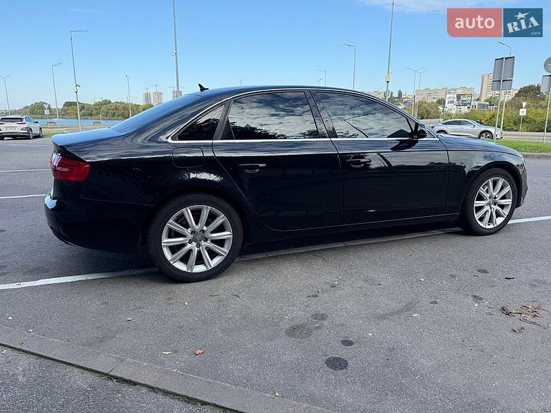 Седан Audi A4 2014 в Виннице