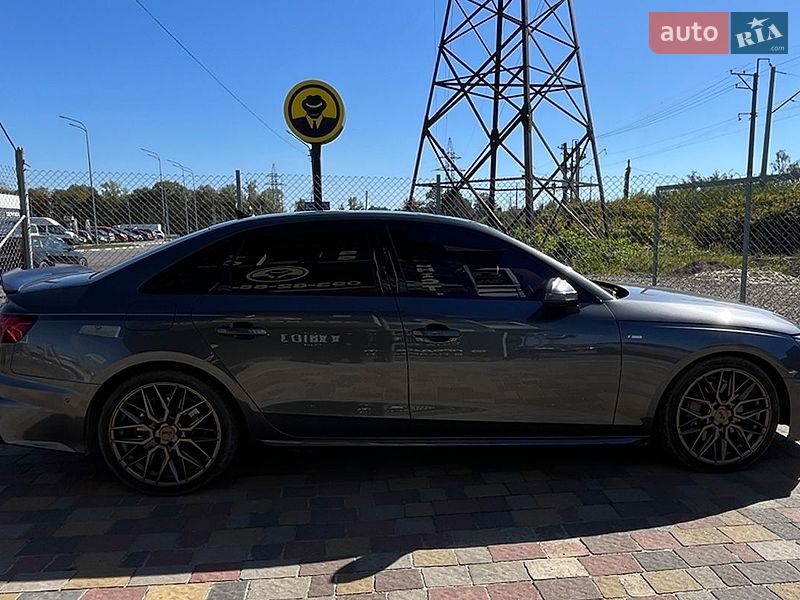 Седан Audi A4 2021 в Стрые