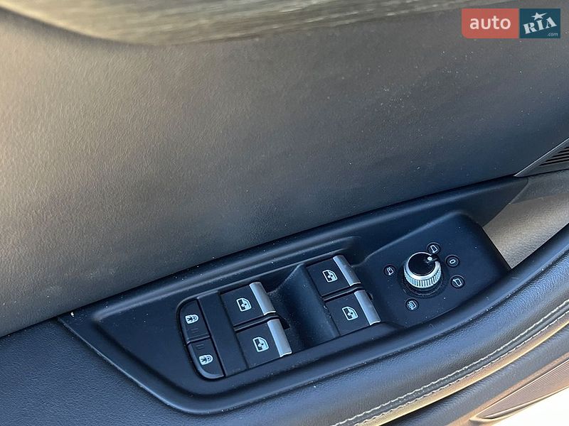 Седан Audi A4 2021 в Стрые