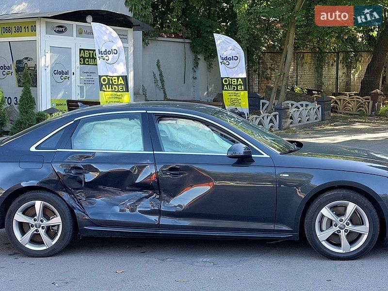 Седан Audi A4 2019 в Львові